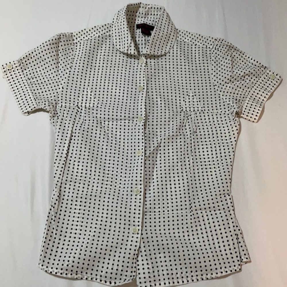 Dizzy Lizzy - Small black dot , white blouse